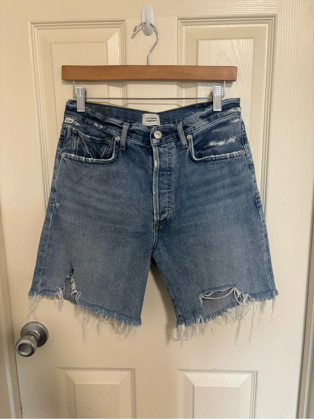 Citizens of Humanity Camilla Shorts 27 Distressed Long Bermuda Frayed Raw jorts